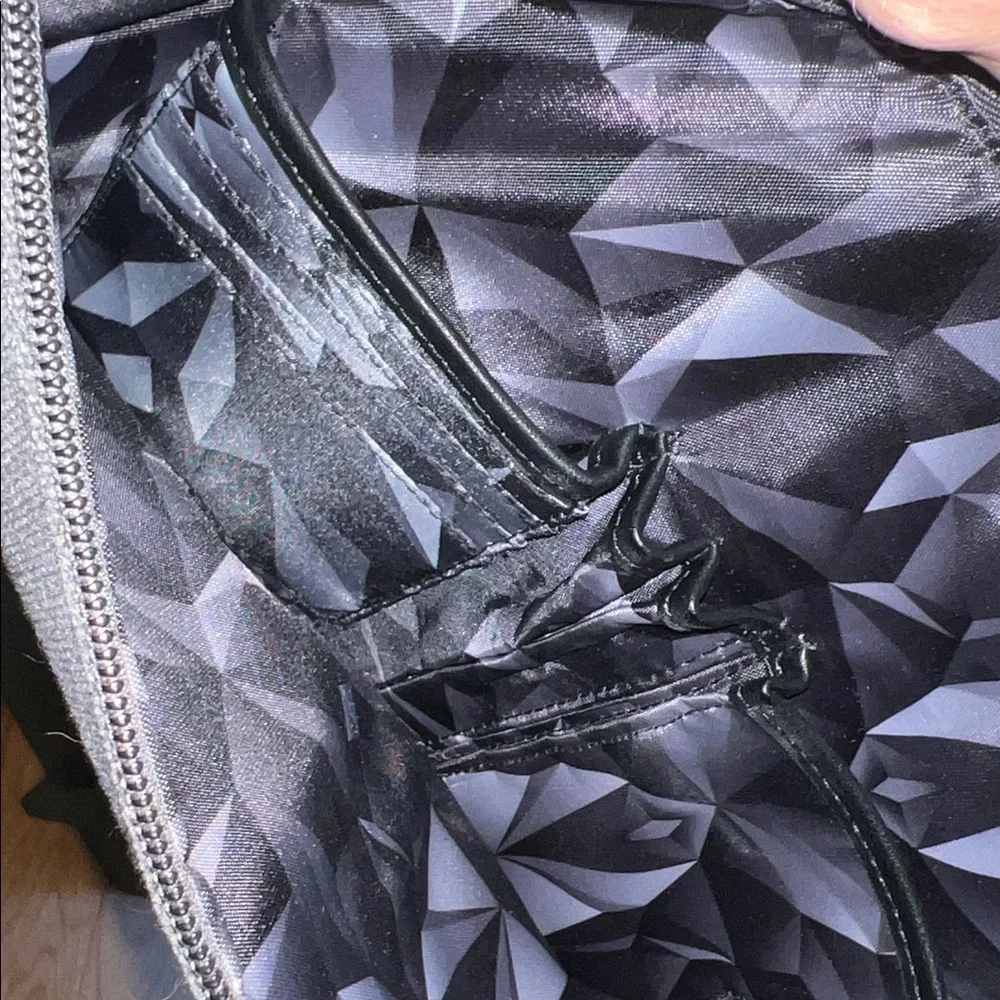 Kenneth Cole Reaction Charcoal Messenger Bag